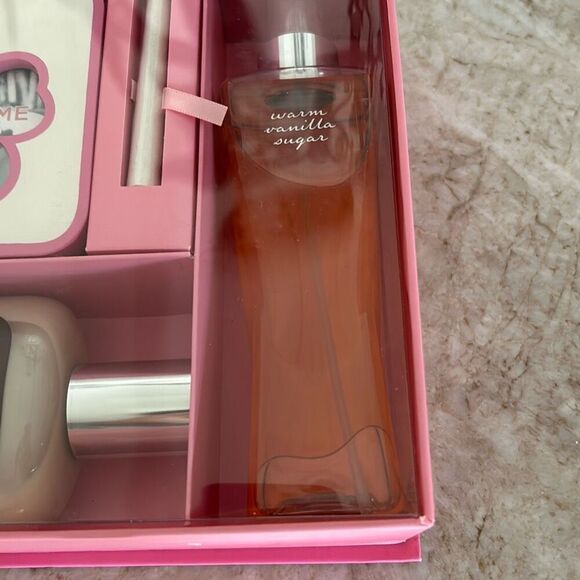 Bath & Body Works Huge Gift Set - Picture 2 of 8